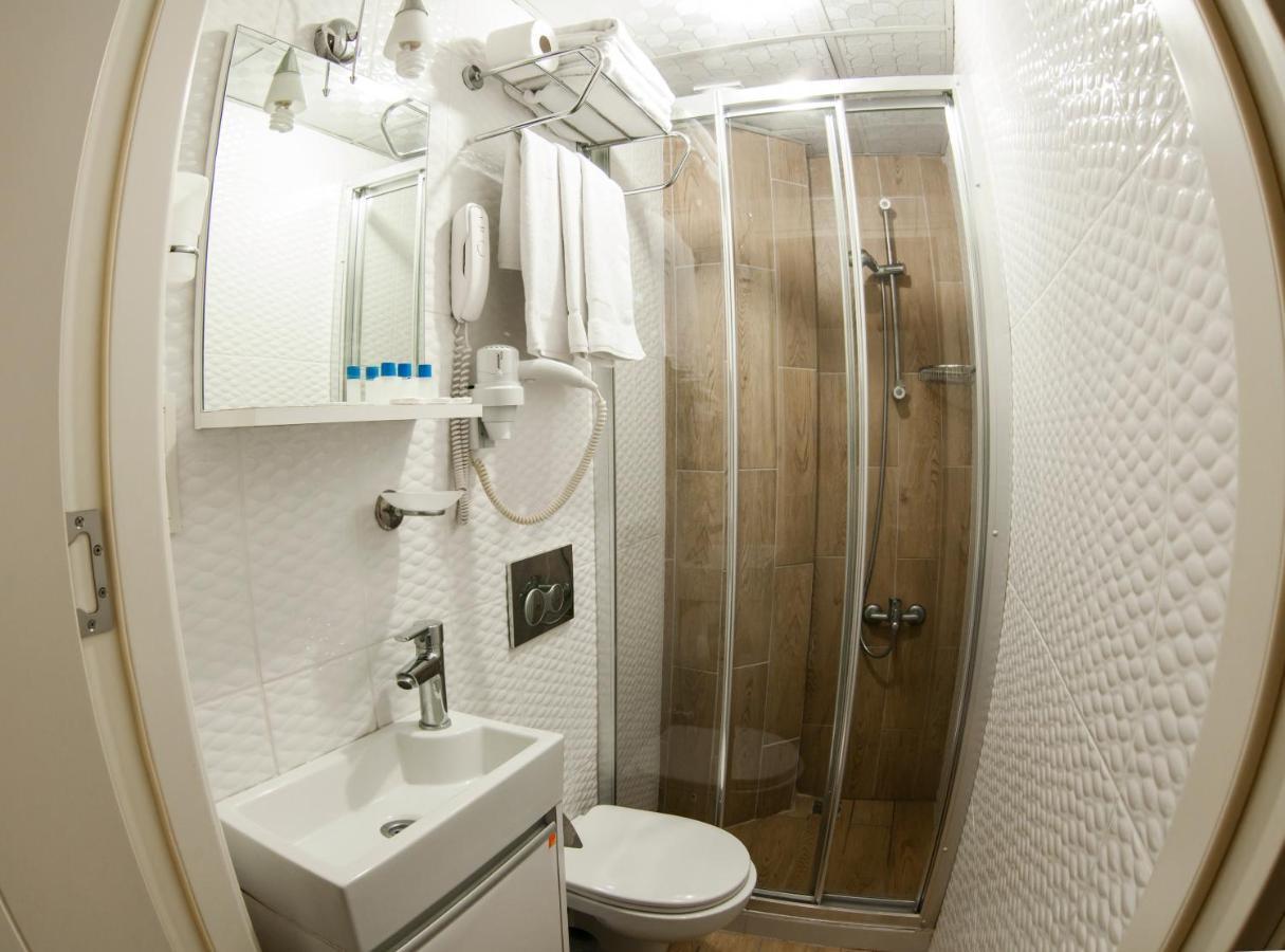 Crowned Plus Hotel Istanbul Eksteriør bilde