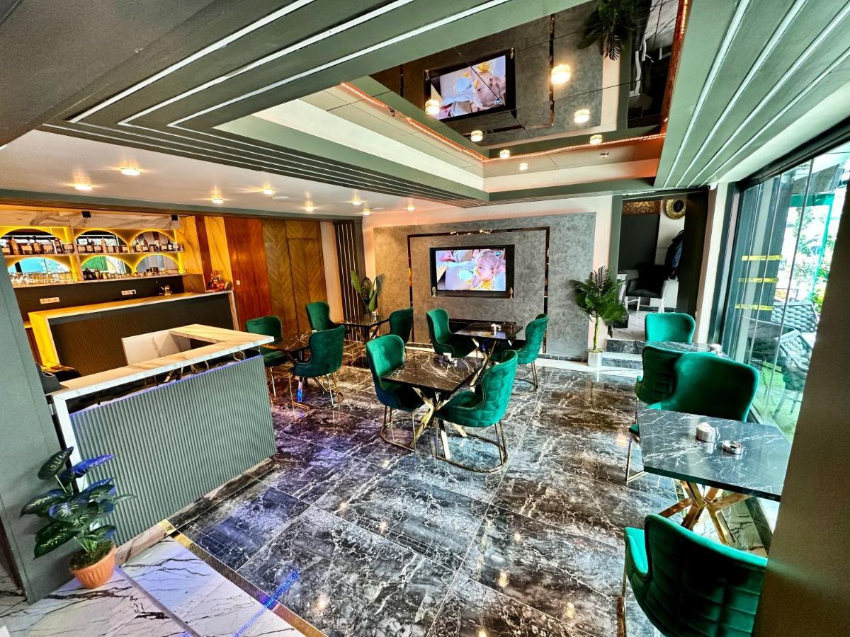 Crowned Plus Hotel Istanbul Eksteriør bilde