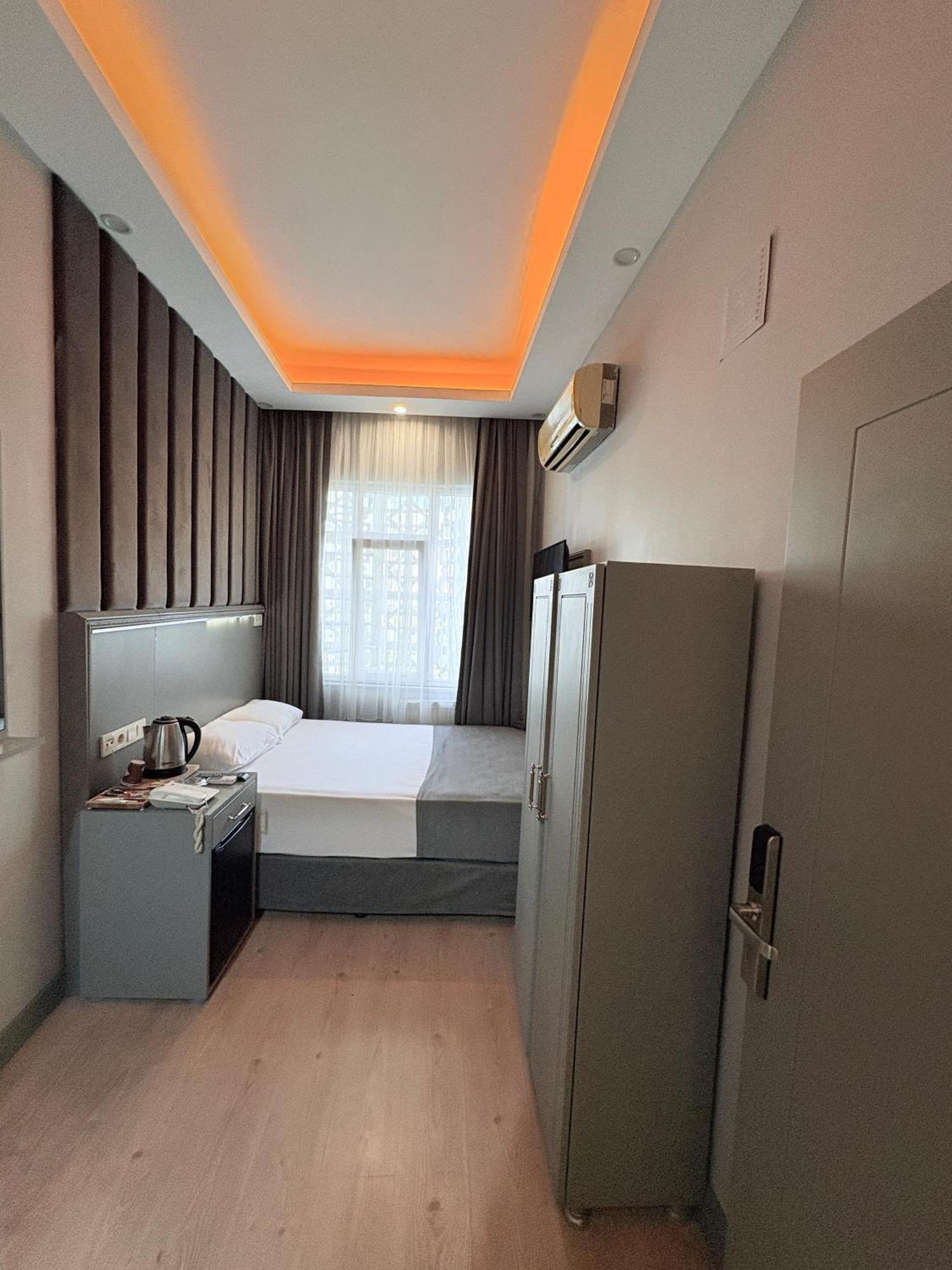 Crowned Plus Hotel Istanbul Eksteriør bilde