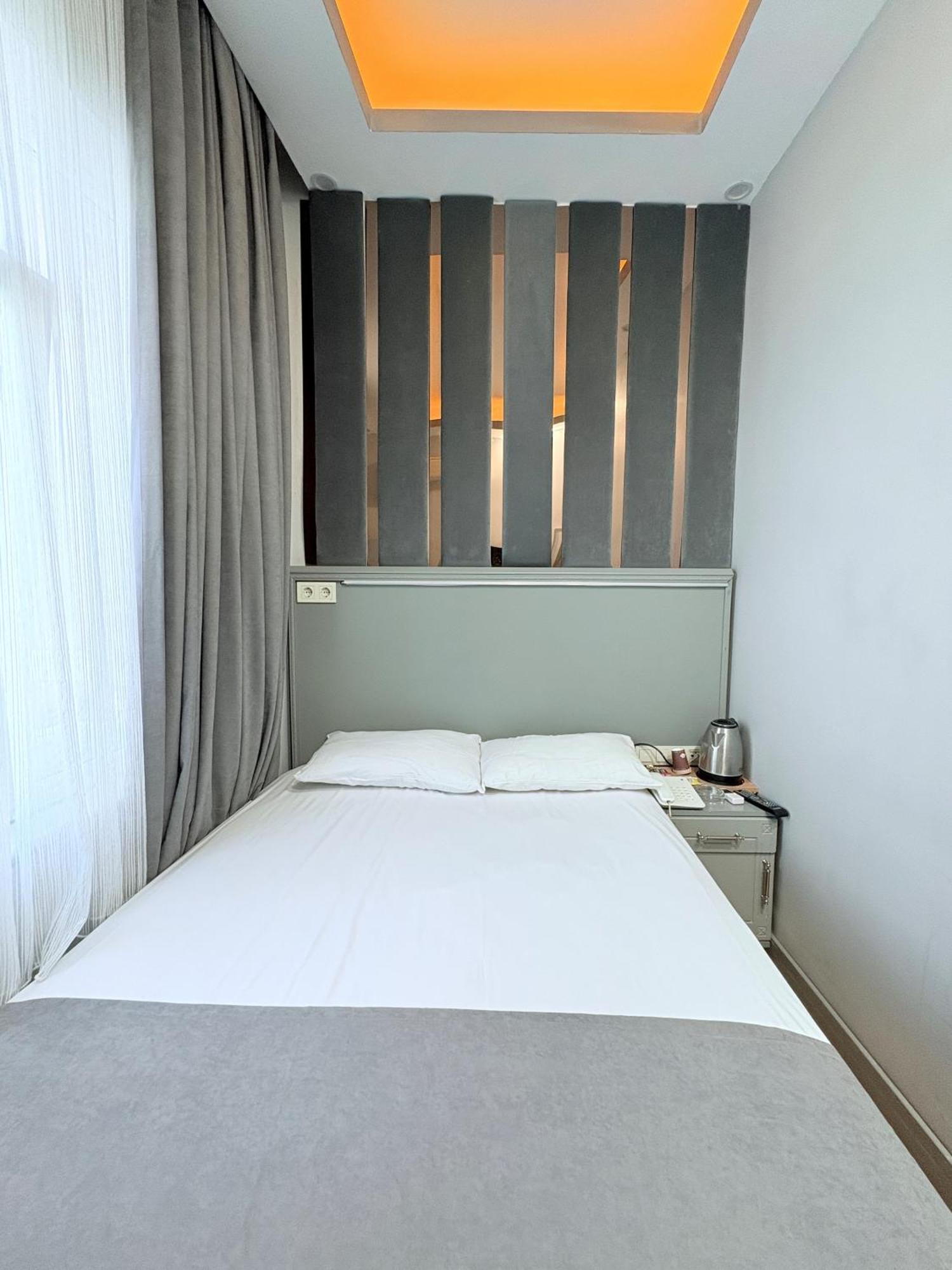 Crowned Plus Hotel Istanbul Eksteriør bilde