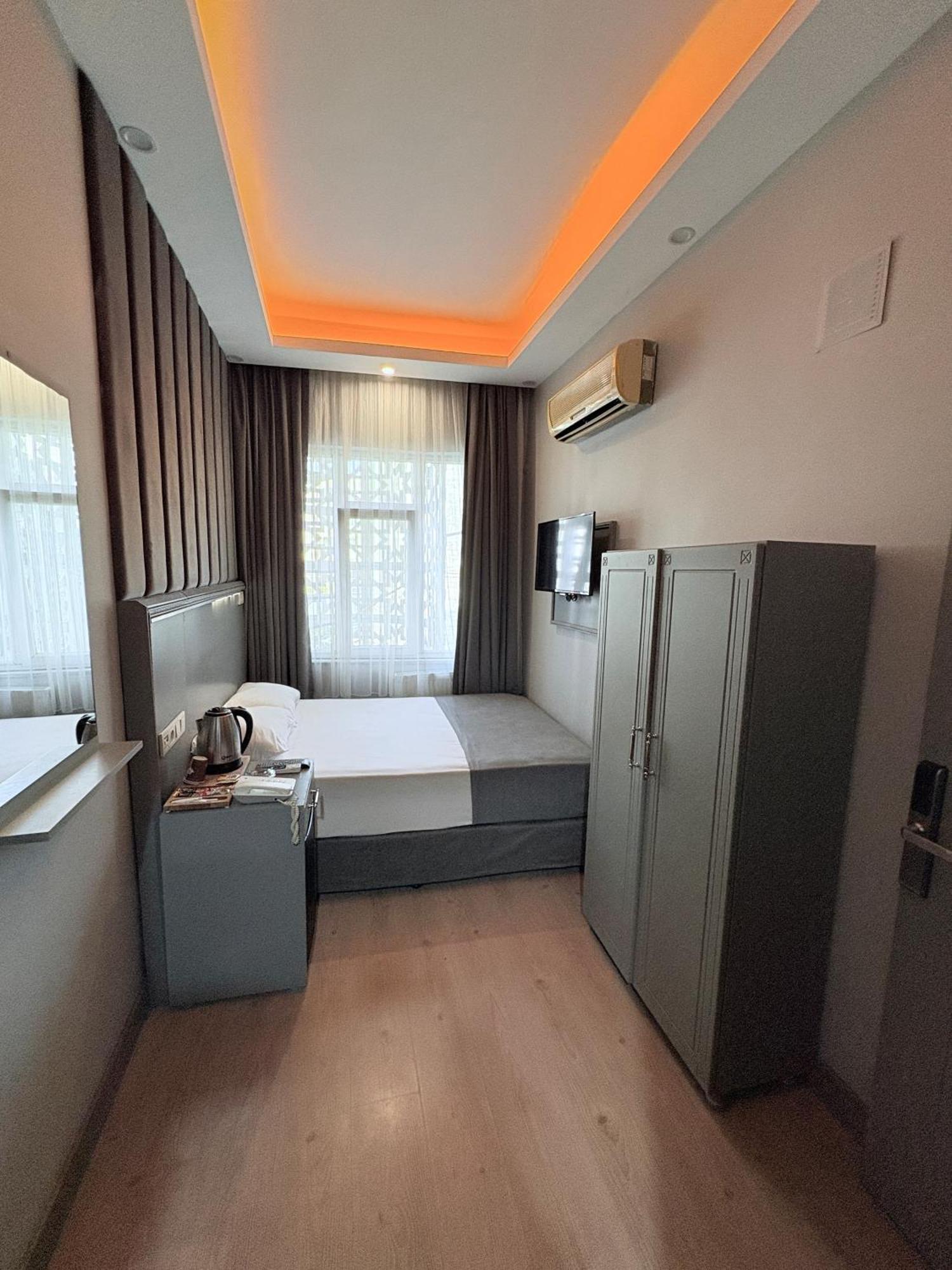 Crowned Plus Hotel Istanbul Eksteriør bilde